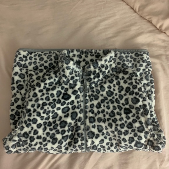 Zebra Print Fluffy Zip Up - Picture 3 of 4